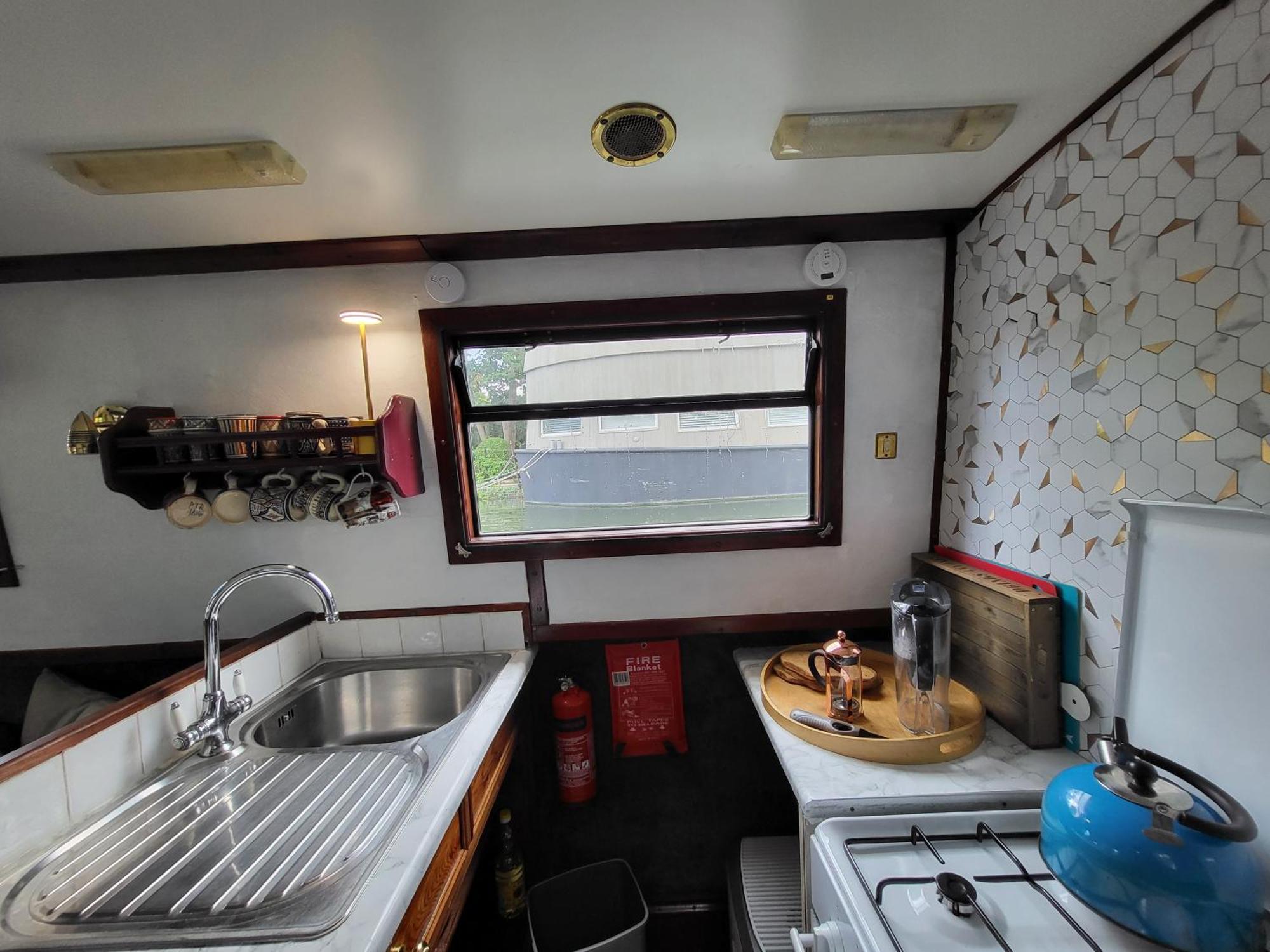 Hotel Comfy Canal Boat In Little Venice For Family & Friends Londres Exterior foto